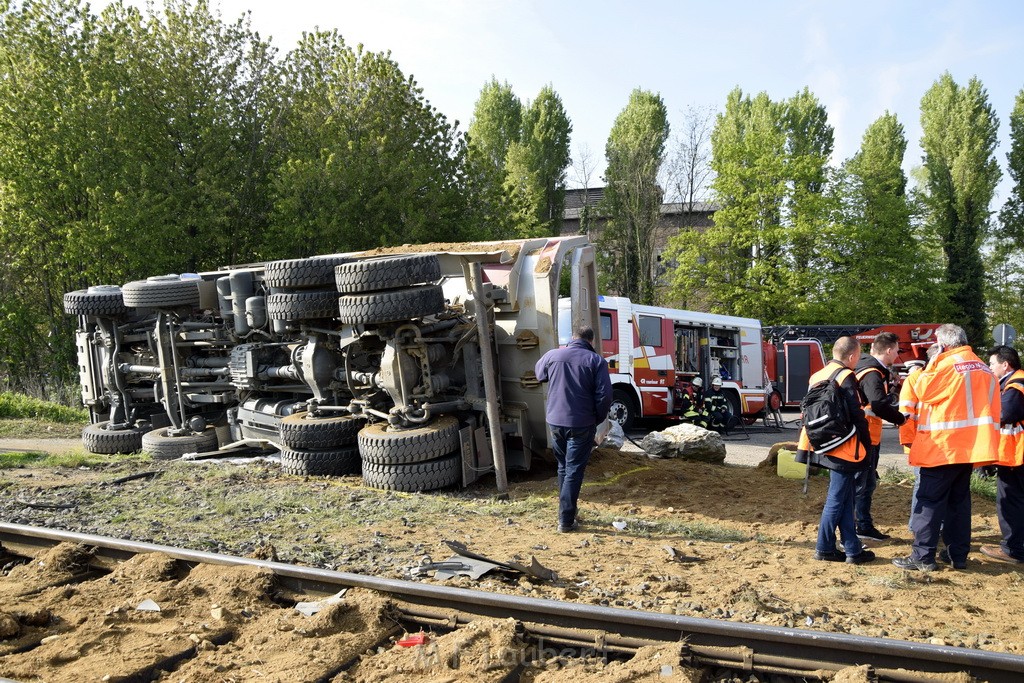 Schwerer VU LKW Zug Bergheim Kenten Koelnerstr P092.JPG - Miklos Laubert